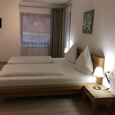 Hotel-Pension Zum Paradies Willingen  Esterno foto