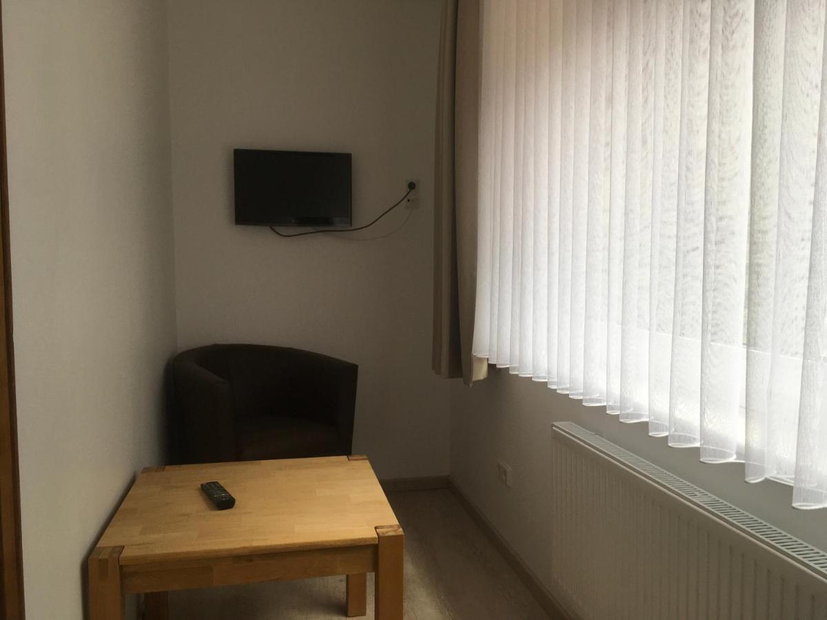 Hotel-Pension Zum Paradies Willingen  Esterno foto